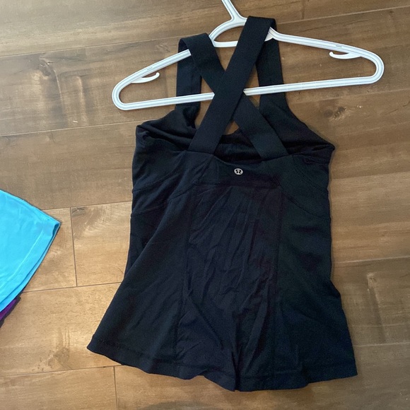 Lululemon sz 4 black tank - Picture 2 of 5